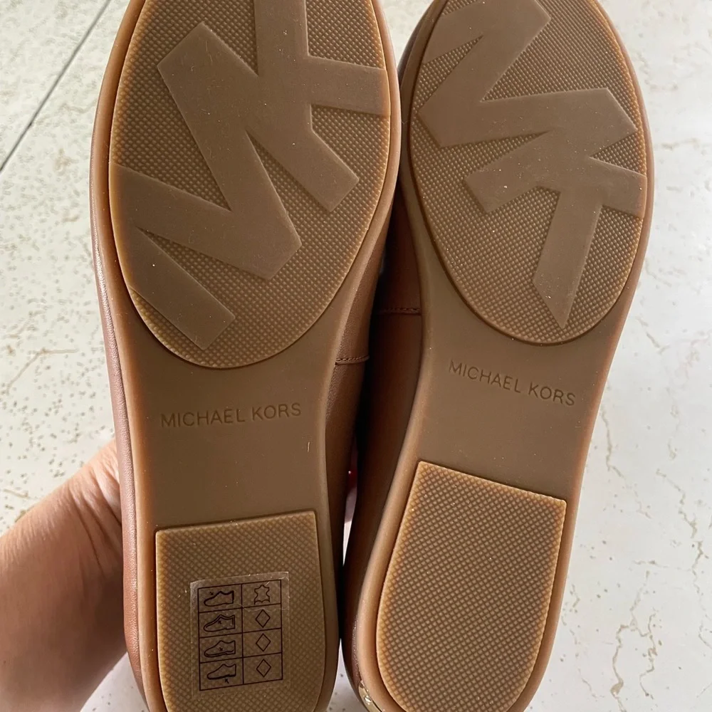 Michael Kors Women’s British Tan Leather Loafers NWOB Sz 6 - Picture 5 of 7